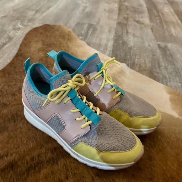 Gianni Bini Sneakers - Picture 1 of 1